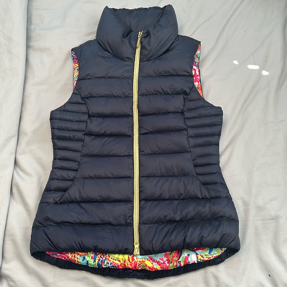 Lilly Pulitzer Allie Packable Down Vest size Medium in Navy